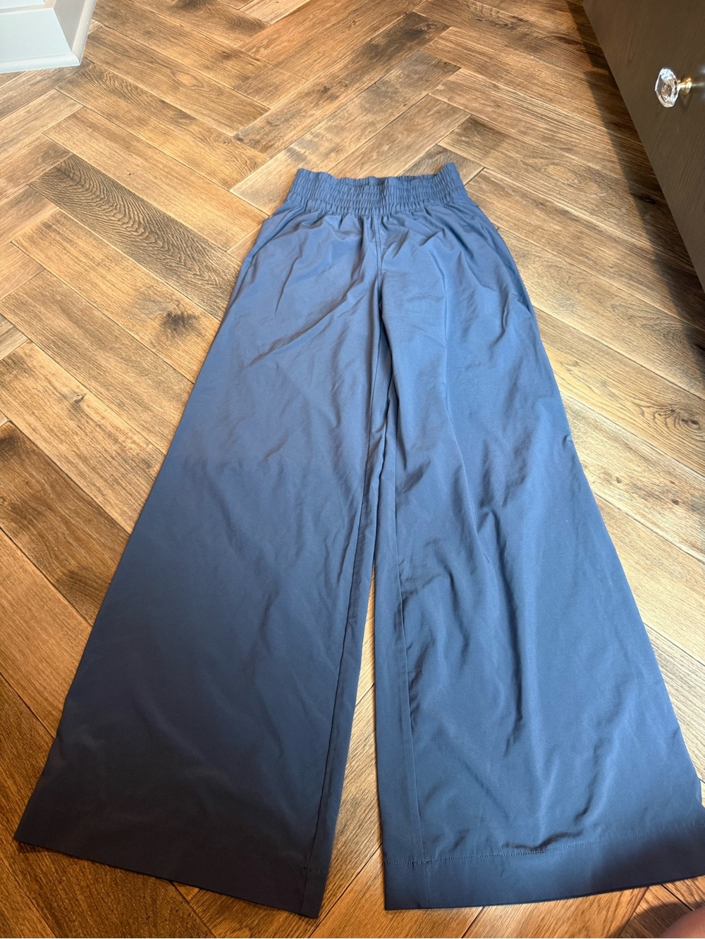 Vuori Wide Leg Elastic Waist Pants